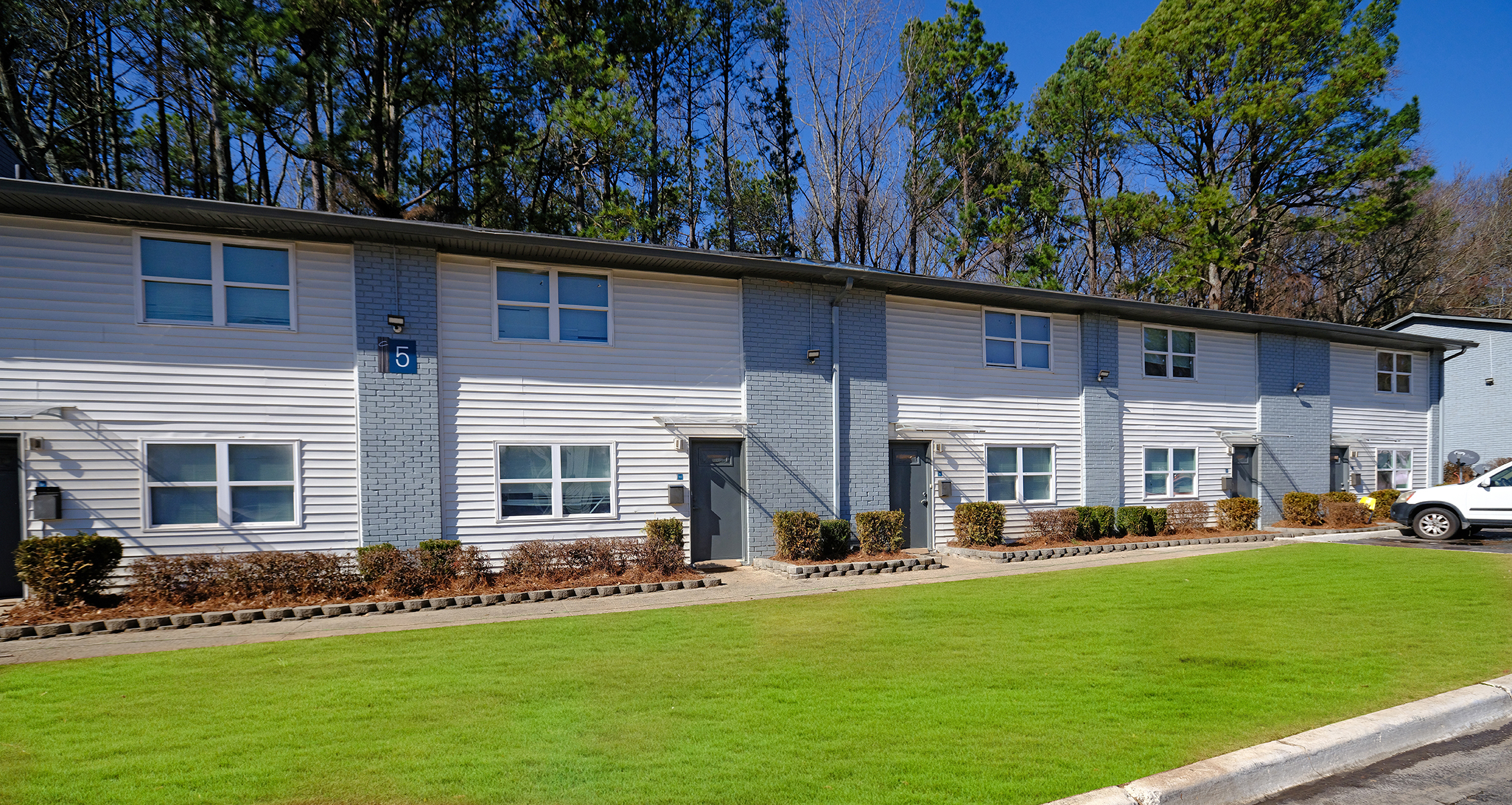 Crystal Townhomes & Crystal Heights The Multifamily Advisory Group at